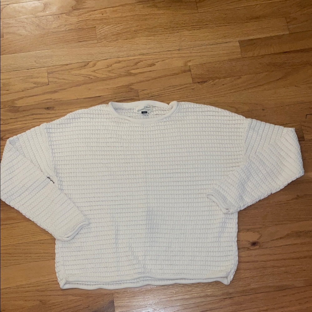 Universal Thread Women's Cream Crewneck Sweater